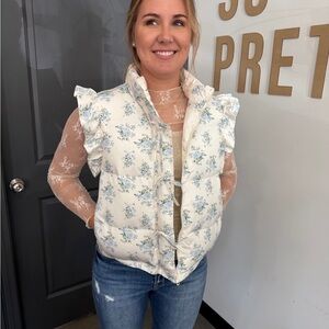 Floral Ruffle Sleeve Puffer Vest - White